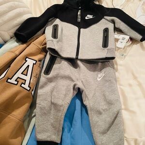 Nike Infant Tracksuit in Black and Gray